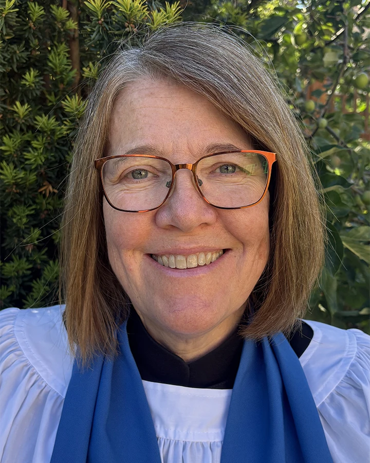 Julia Cernoch Julia Cernoch